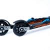 ff-360-flow-skate-roller-ski-sideview-salomon-binding.jpg Side view of FF 360 Flow Skate roller skis featuring Salomon bindings and durable black plastic wheels.