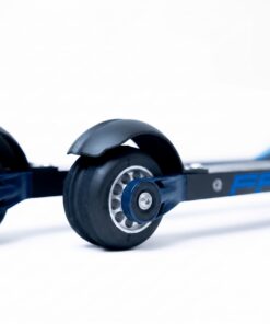 ff-360-flow-classic-suspension Close-up of a roller ski showing two black rubber wheels with blue aluminium hubs on a black frame